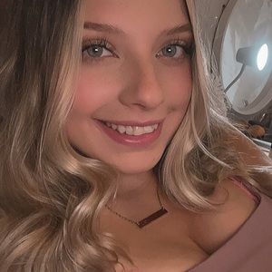 Meet your Posher, Mackenzie